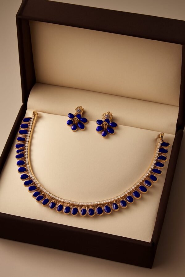 Royal Sapphire Wax Stone Petal Set